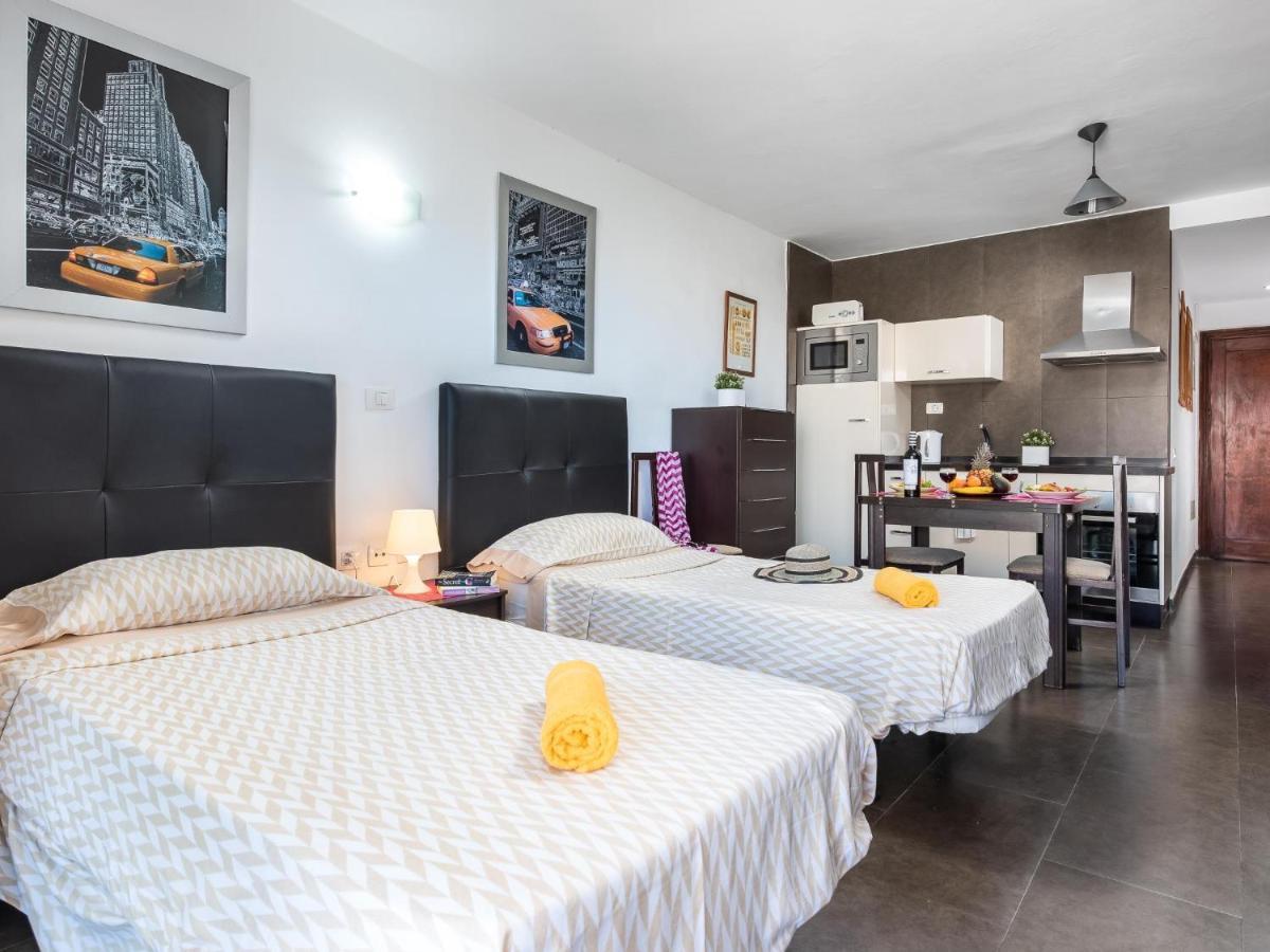 603 Studio Comodoro First Sea Line Arona  Exteriör bild